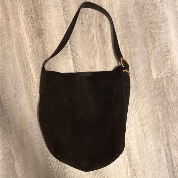 Madewell Essentials Suede Bucket Bag - Picture 2 of 10